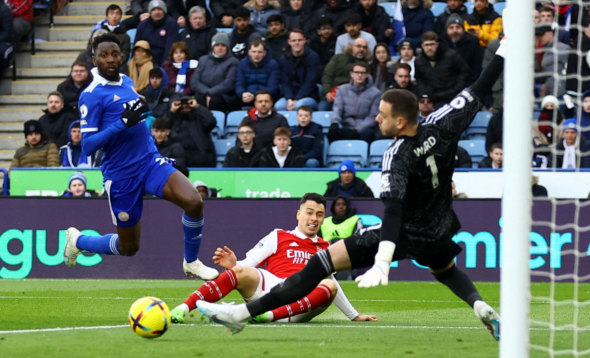 曾在两次美 曾在两次美