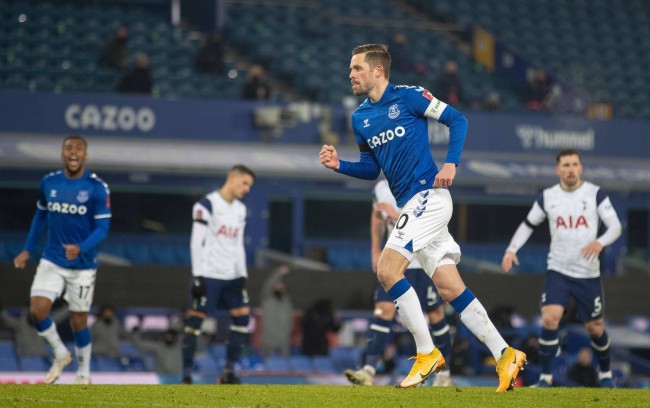 眼下還不值 眼下還不值